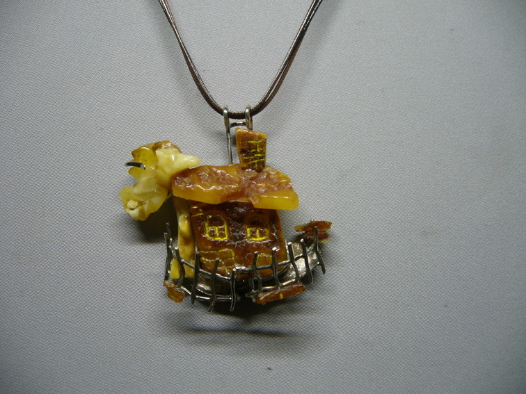 Конкурсная выставка Седьмой областной биеннале авторских изделий из янтаря