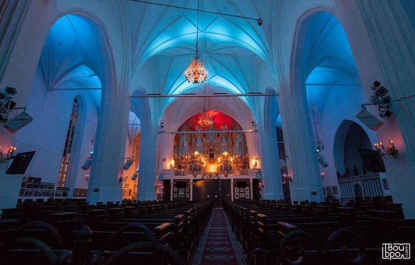 «Повесть о трех городах»