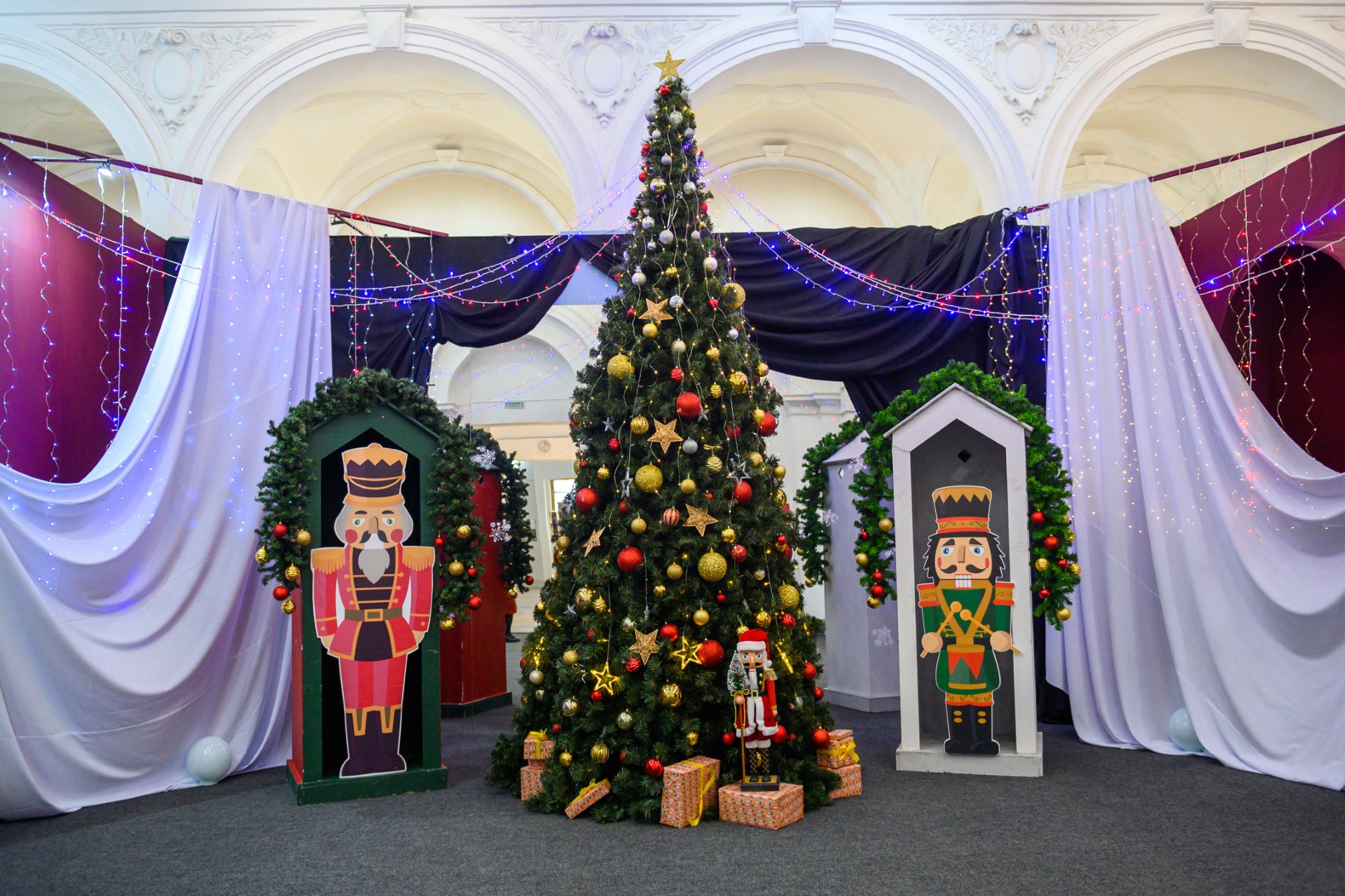 В Калининграде проходит выставка «Щелкунчик и другие новогодние истории»