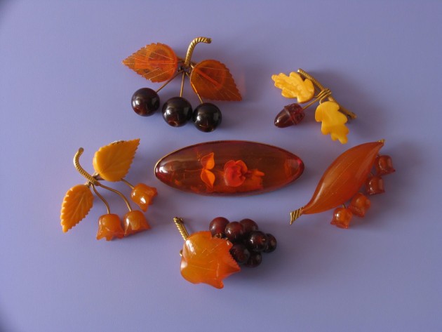 С 19 мая по 25 июня: Выставка к 70-летию Калининградского янтарного комбината