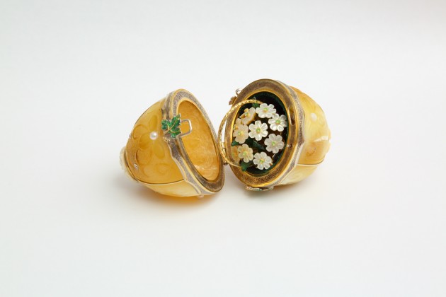 C 26 мая по 25 июня: «В моих ладонях свет янтарный» Персональная выставка А. Королева