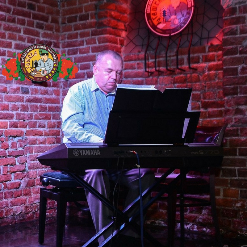 8 сентября концерт Алексея Чурикова: в трактире «У Гашека»