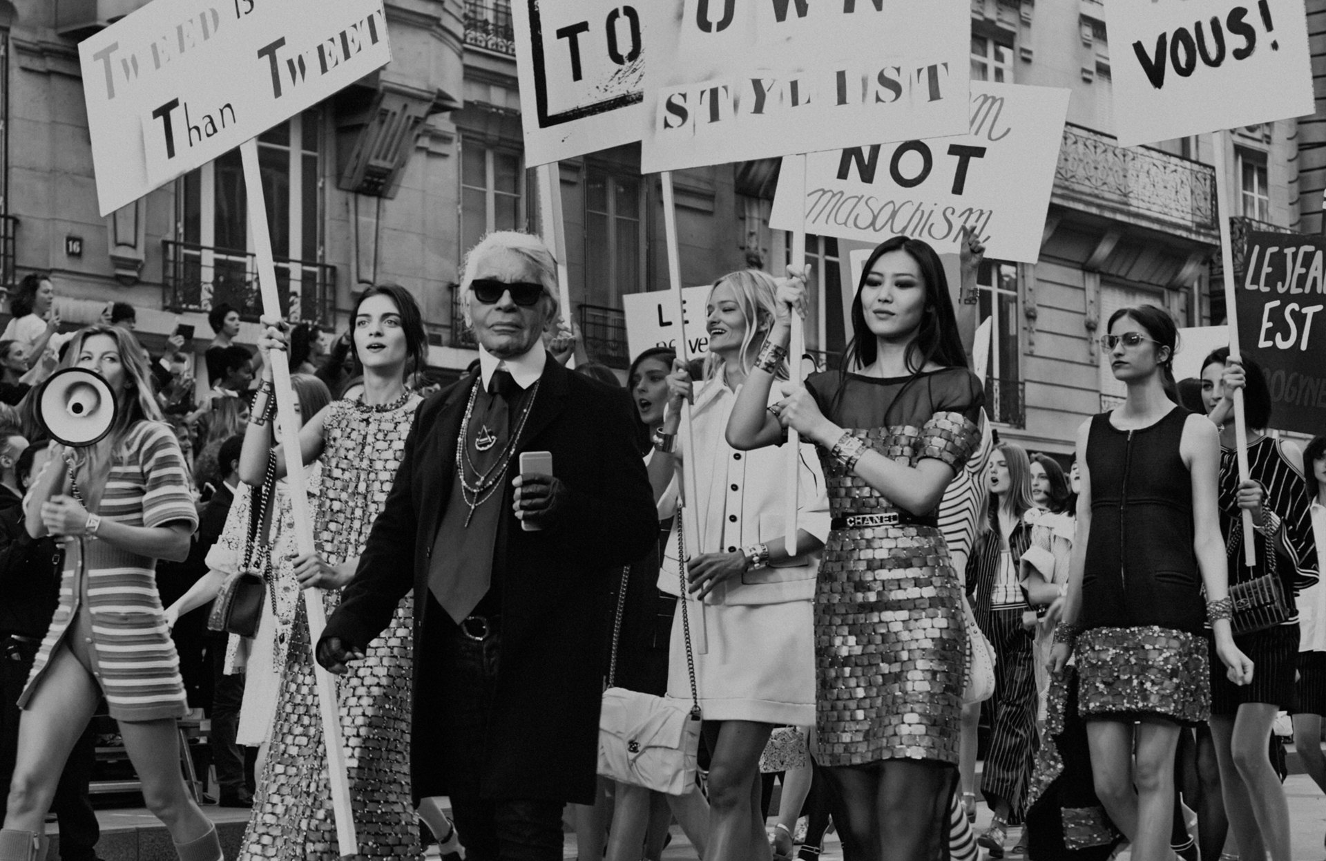Карл Лагерфельд и его промокампания коллекции Chanel весна-лето 2015 года 