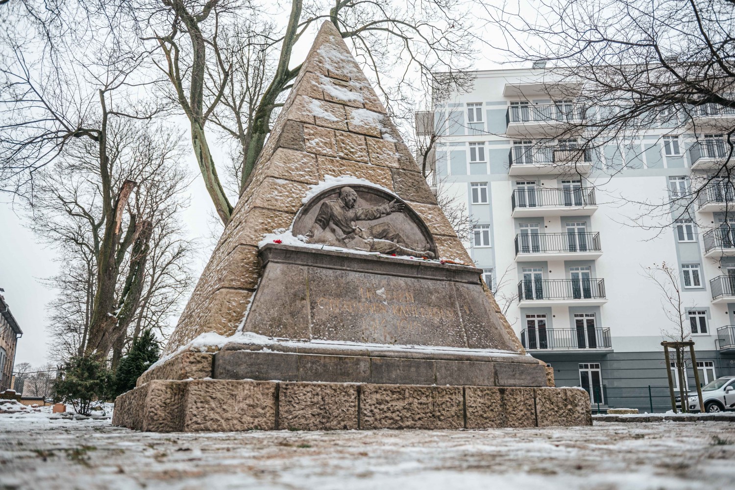 Пирамида на Малоярославской 
