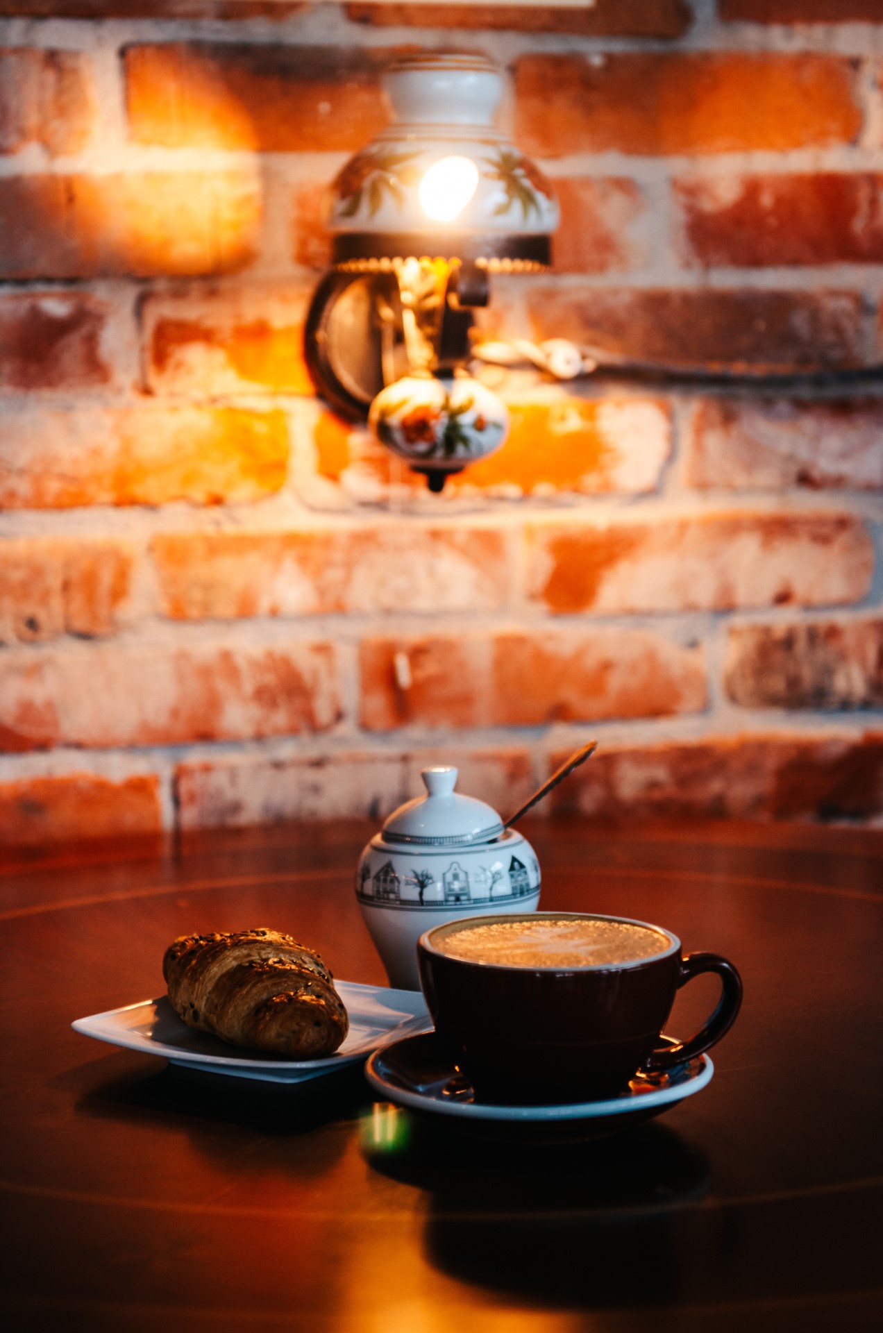 Восточный стритфуд, кофе с чесноком и антипопсовый караоке-бар Фото №3