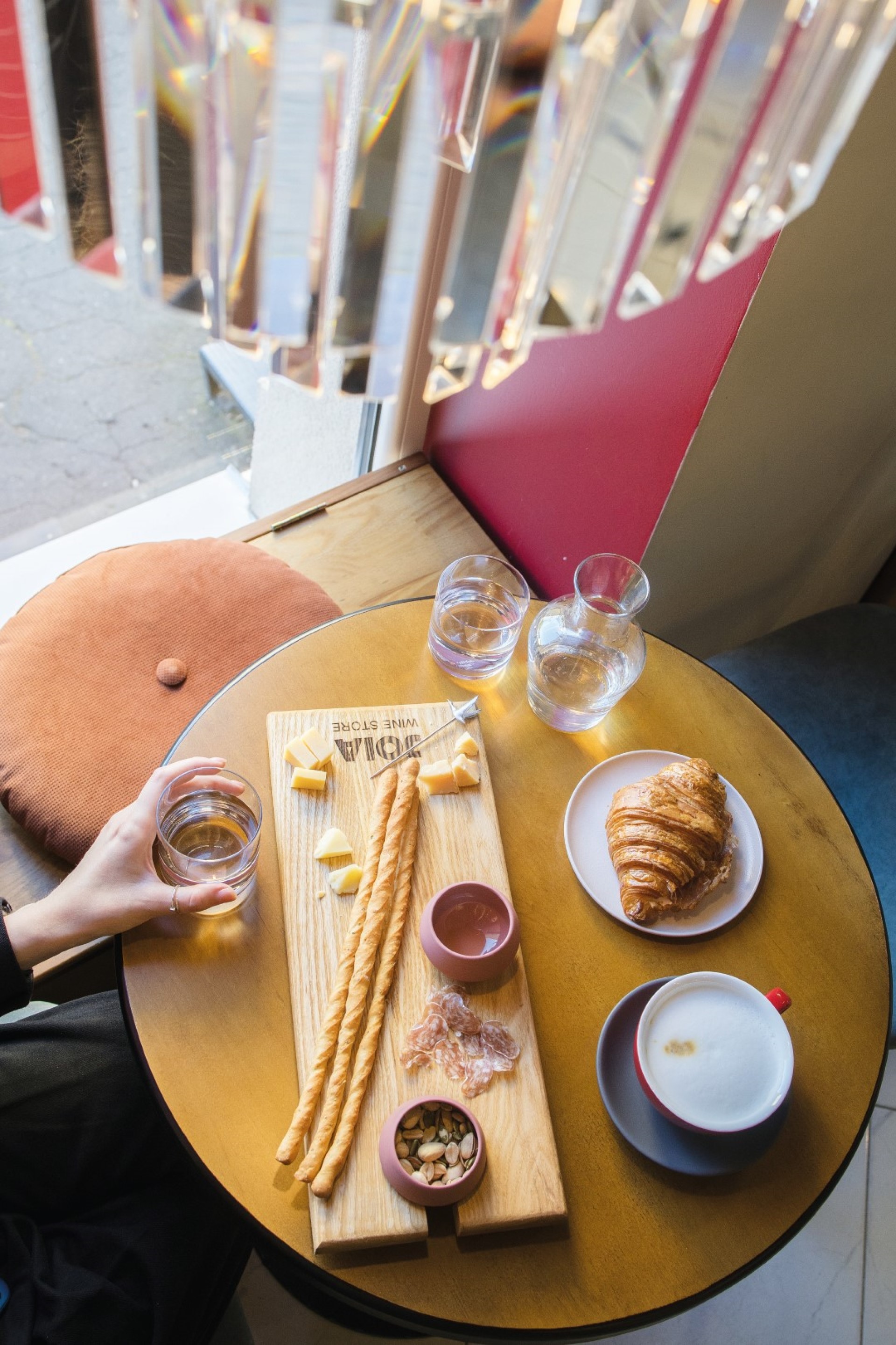 Ботвинья с любистоком, кафе на пляже и кофейня с птичкой Фото №2