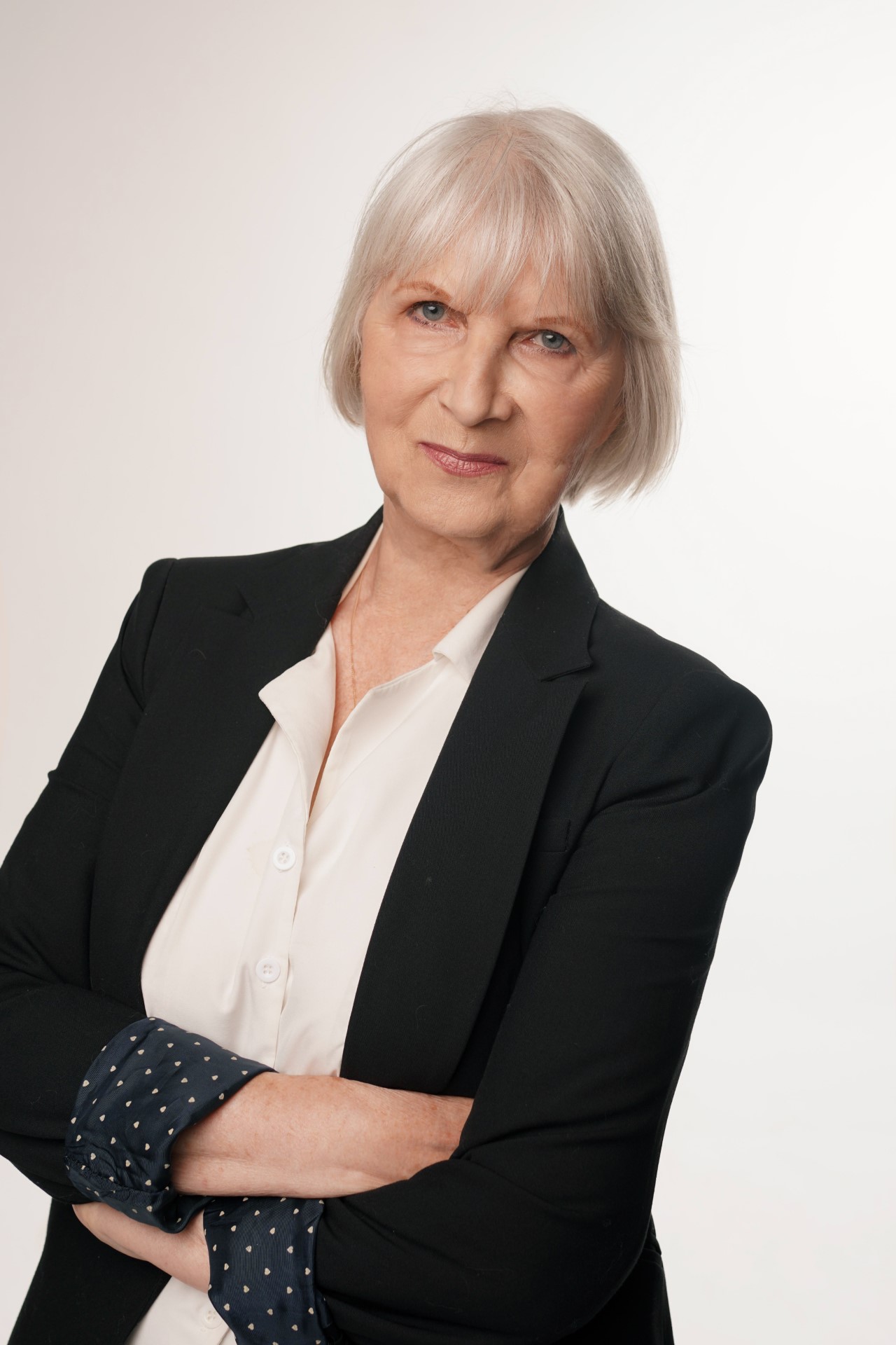 Свой вклад в танцевальную среду Калининграда комментирует Наталья Агульник — хореограф, педагог современного танца, основатель Международного фестиваля «ТанцТранзит», руководитель театра танца «Инклюзы», лауреат международных конкурсов, премии «Акция поддержки творческих инициатив» Совета по культуре при Президенте РФ, эксперт по современному танцу на семинарах и биеннале в Швеции, Германии, Польше, Дании, Канаде. 