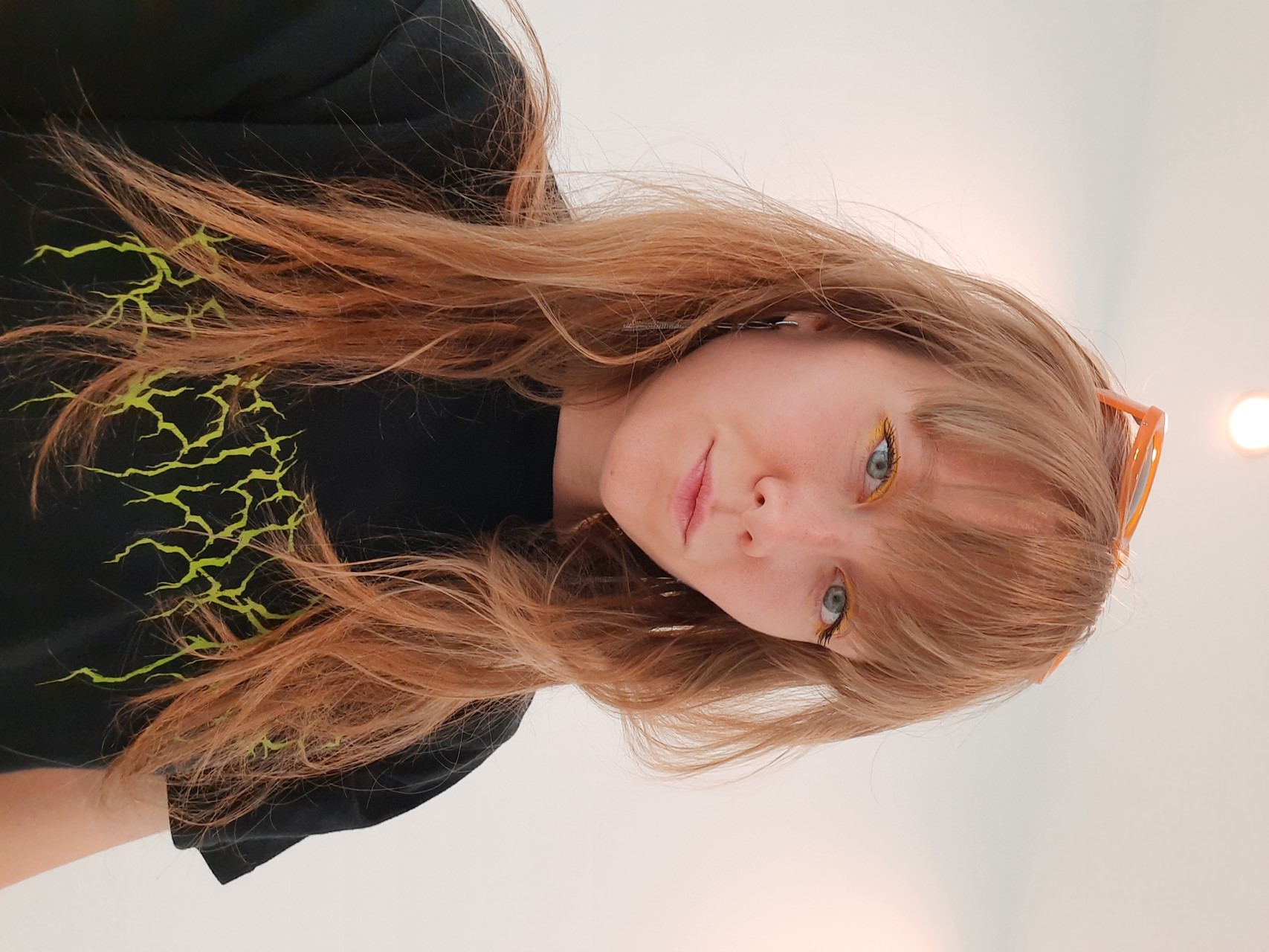 Дарья Сульдина — независимая танцовщица, исследователь современного танца, организатор фестиваля экспериментального танца FLUID и танцевально-театрального коворкинга FLUID POINT Фото №3