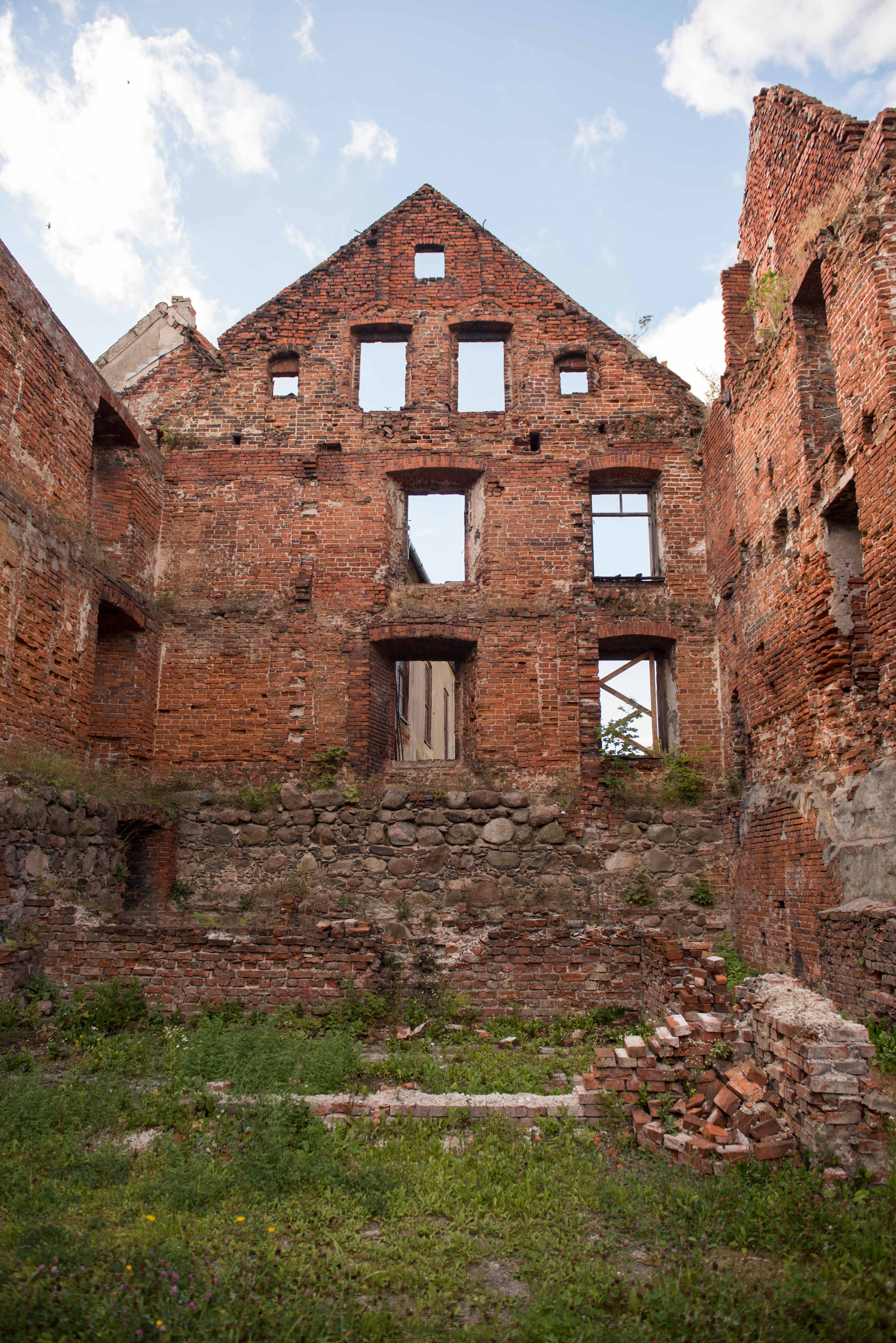 Несколько жизней замка Георгенбург Фото №2