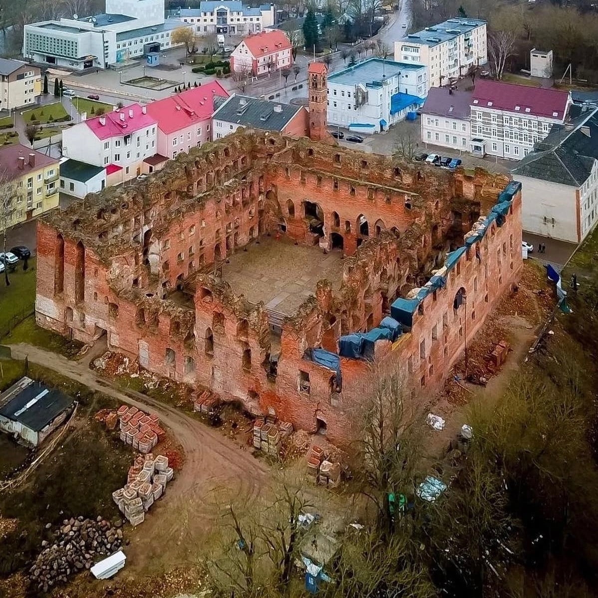 Заглянем в замок Рагнит 