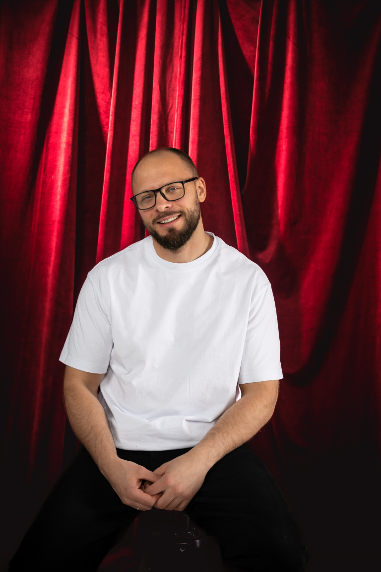 Александр ПетровВыступает 2 года 