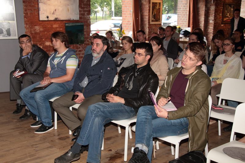 На презентации проекта "Янтарь 3.0" и мастер-классе Дмитрия Карпова и Владимира Тилинина в калининградских Арт-воротах.Фото: 3
