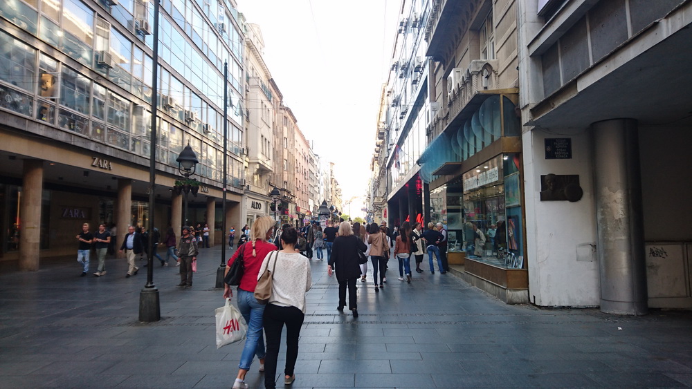 Пешеходная улица на главной шопинг-артерии городаФото: 14