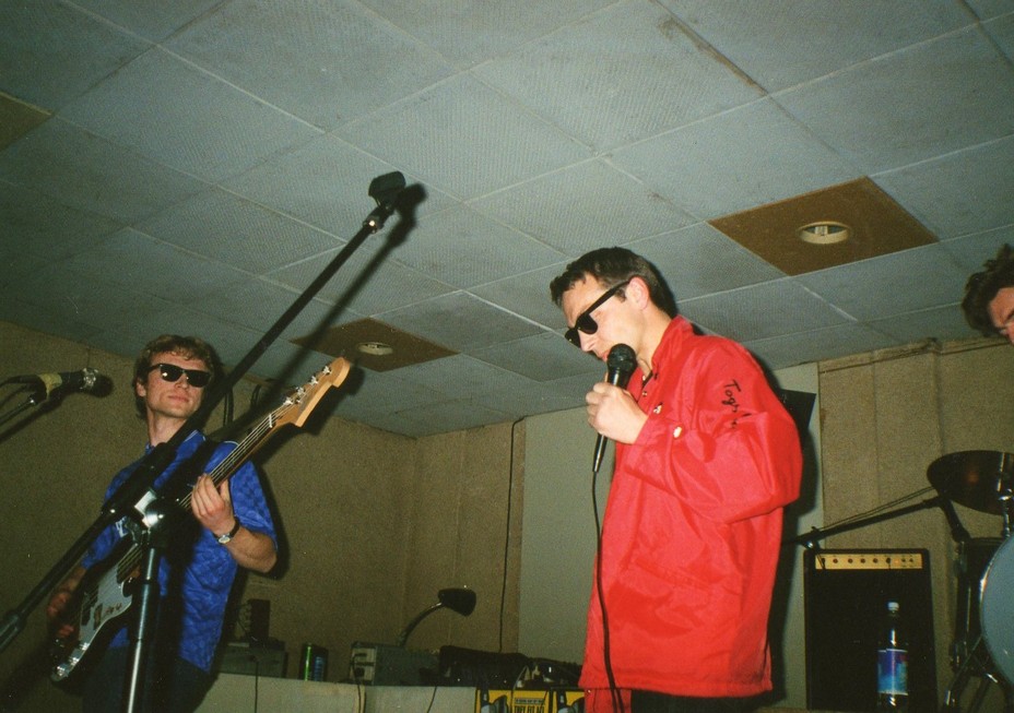 Концерт группы "Гитары и джинсы" в Доме Пионеров, 1996Фото: 13