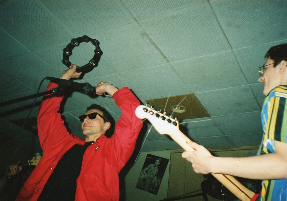 Концерт группы "Гитары и джинсы" в Доме Пионеров, 1996Фото: 15