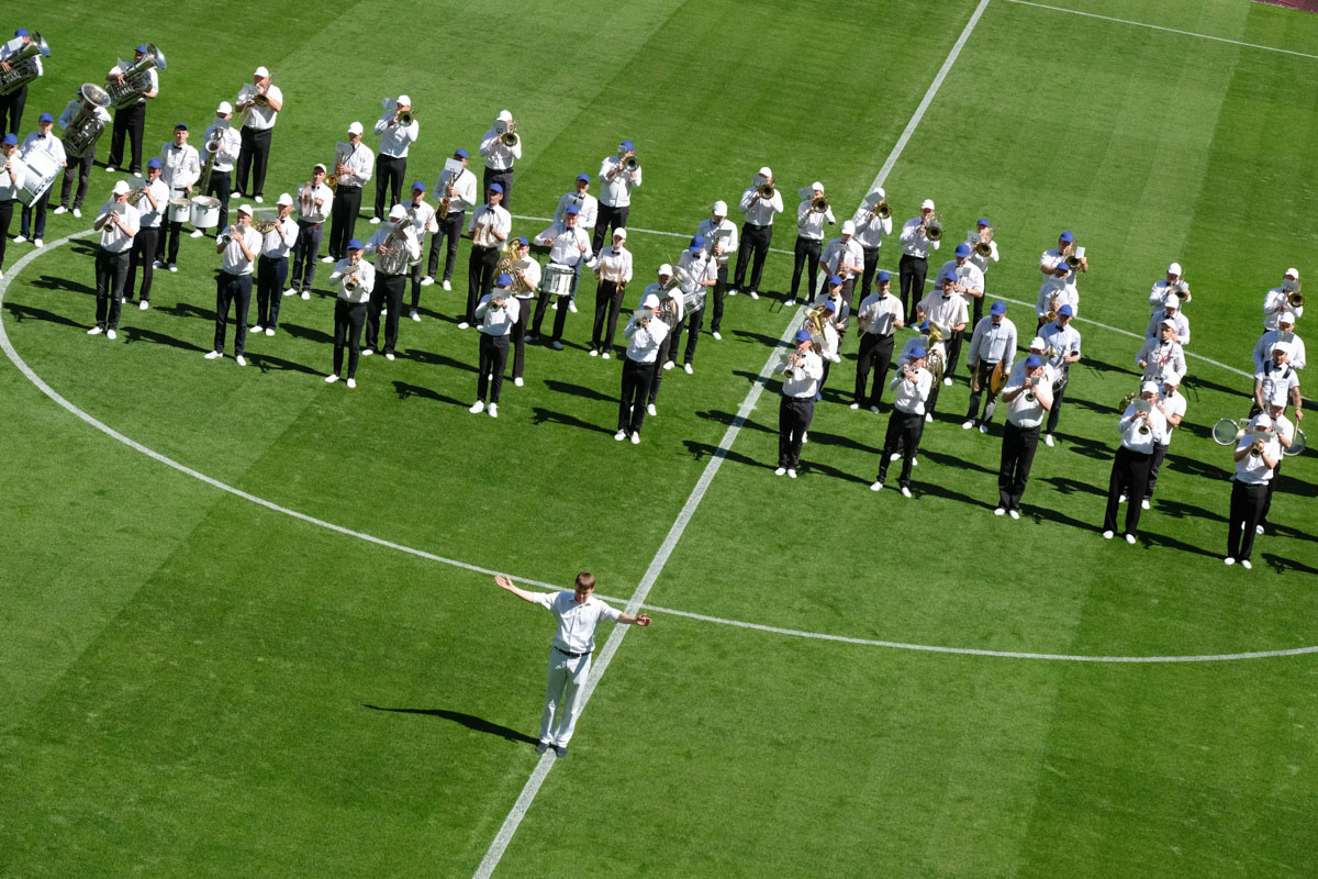 cena voprosa 35 tysyach bolshaya ejforiya i nepriyatnye razocharovaniya na oficialnom otkrytii stadiona kaliningrad tvoybro com