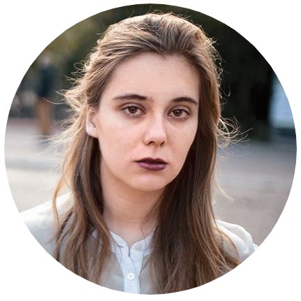 PR-директор калининградского ГЦСИ, участница арт-группы «Нежные бабы»