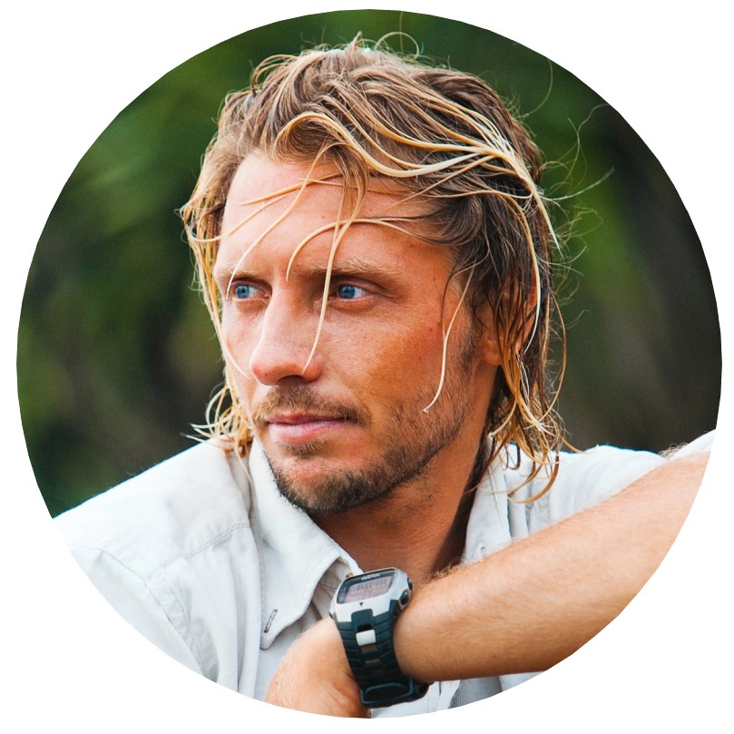 Евгений Исаков, 4-кратный чемпион России по сёрфингу, руководитель школы König Surf Club