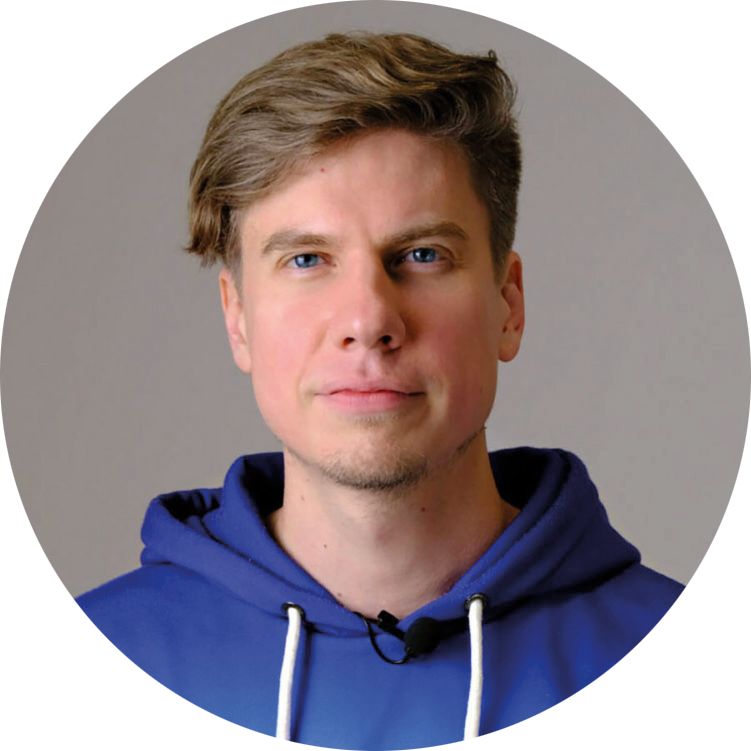 Антон Бессонов, исследователь и фасилитатор в Wonderfull, дизайнер, сооснователь центра «Резаниум»