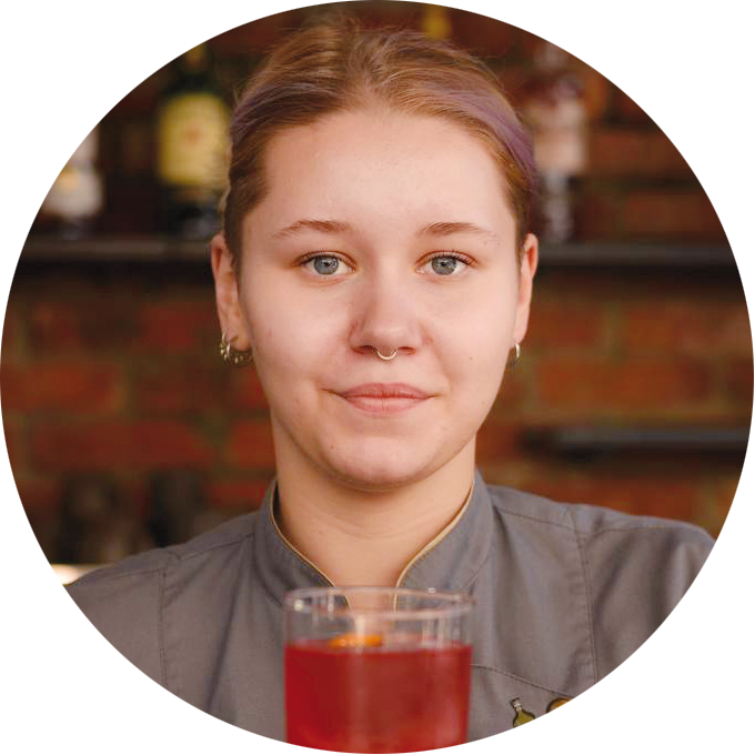 Александра Рудая, бар-менеджер ресторана «Телеграф», двукратный серебряный призёр конкурса «Янтарный шейкер»
