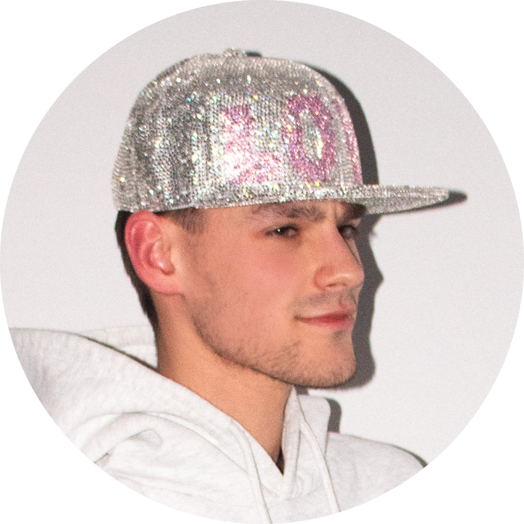 Mister Gada — предприниматель, стилист и дизайнер. Завидный холостяк и светский человек