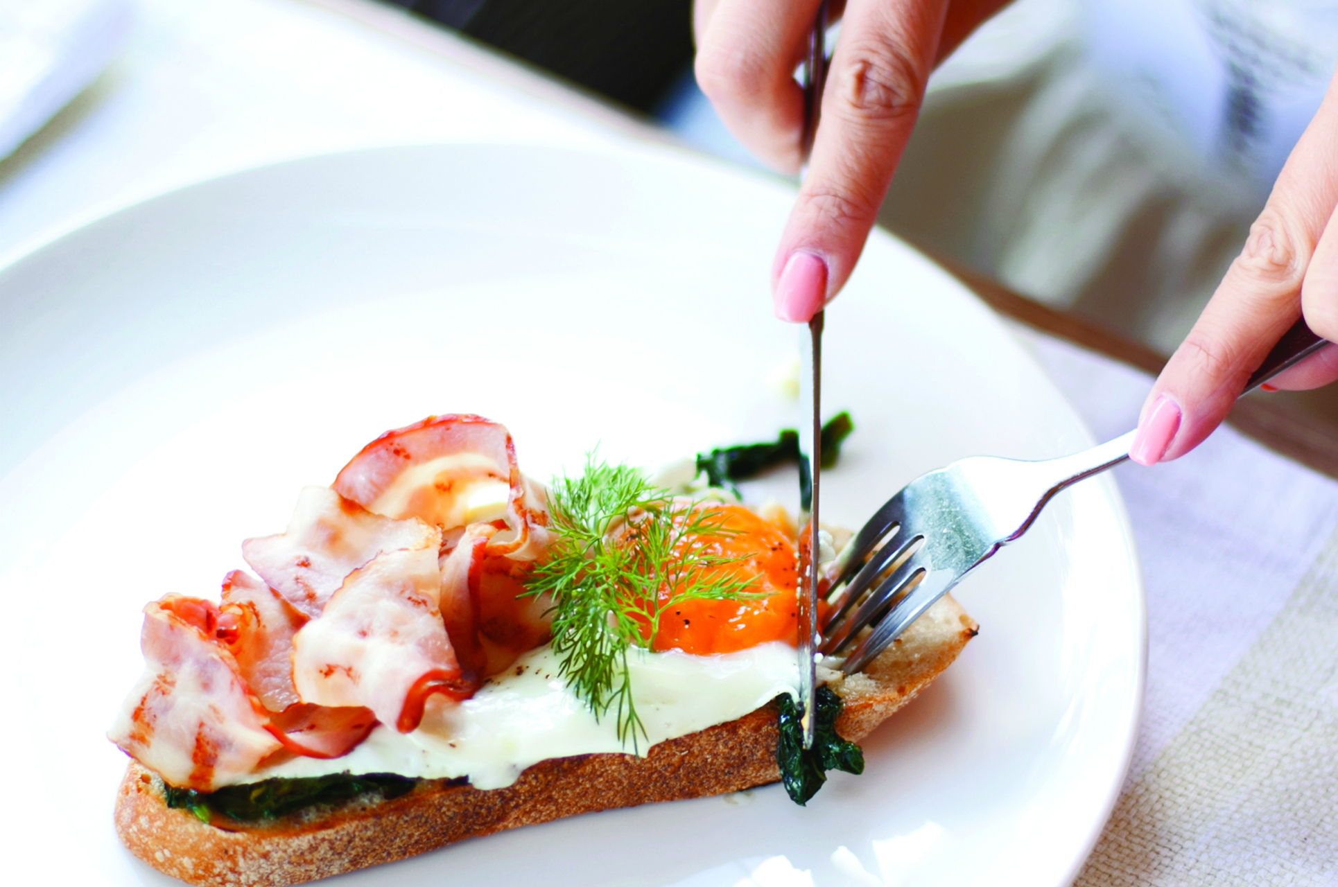 «Королевские Ворота» попробовали завтраки в трёх калининградских ресторанах