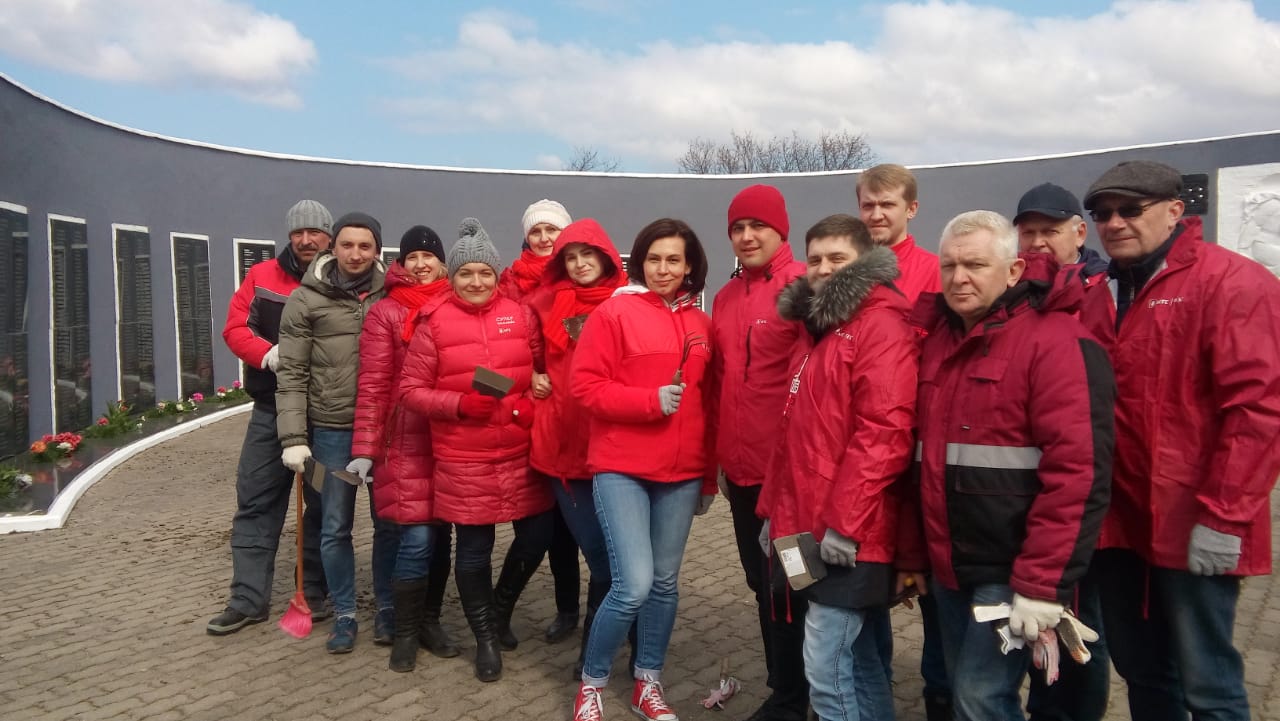 Калининградские волонтёры сохраняют памятники Победы
