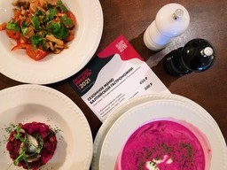 Кёнигсбергский суп и балтийский судак: В ресторанах Калининграда ввели сезонное меню премии «Пумперникель»